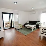 300m To 2 Bedroom Upstairs Flat With Pool A2 - Yeni Dunya Apartamento *