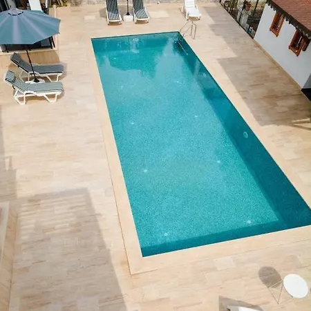 300m To 2 Bedroom Upstairs Flat With Pool A2 - Yeni Dunya Apartmán *