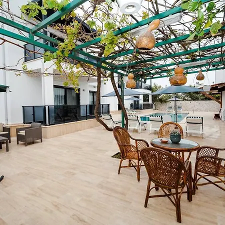 300m To 2 Bedroom Upstairs Flat With Pool A2 - Yeni Dunya * Bodrum