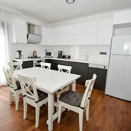300m To 2 Bedroom Upstairs Flat With Pool - Yeni Duenya A2 Apartment Bodrum