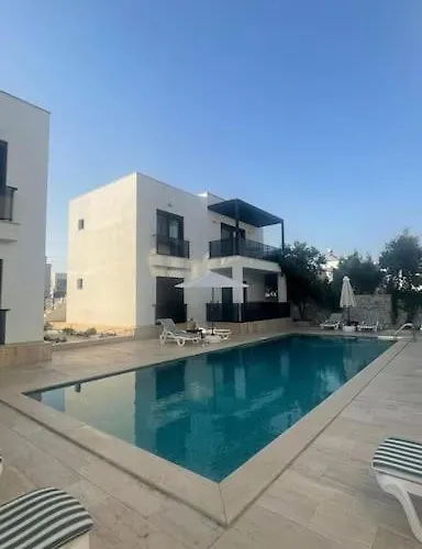 300m To 2 Bedroom Upstairs Flat With Pool A2 - Yeni Dunya Daire
