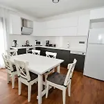 300m To 2 Bedroom Upstairs Flat With Pool A2 - Yeni Dunya Apartamento Bodrum
