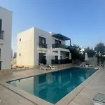 300m To 2 Bedroom Upstairs Flat With Pool A2 - Yeni Dunya Apartamento