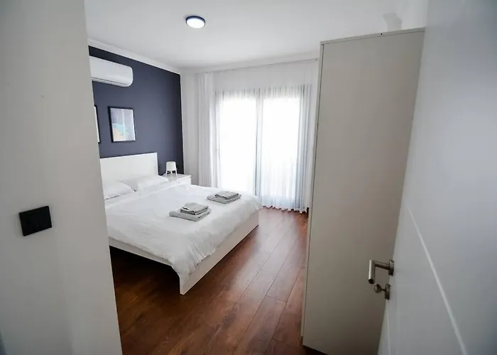 300m To 2 Bedroom Upstairs Flat With Pool A2 - Yeni Dunya بودروم