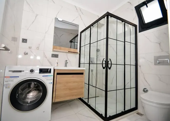 300m To 2 Bedroom Upstairs Flat With Pool A2 - Yeni Duenya *