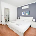 公寓 300m To 2 Bedroom Upstairs Flat With Pool A2 - Yeni Dunya *
