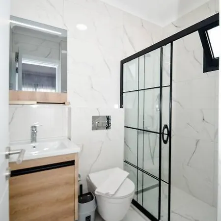 300m To 2 Bedroom Upstairs Flat With Pool A2 - Yeni Dunya Апартаменты