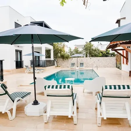 300m To 2 Bedroom Upstairs Flat With Pool A2 - Yeni Duenya Apartament Bodrum