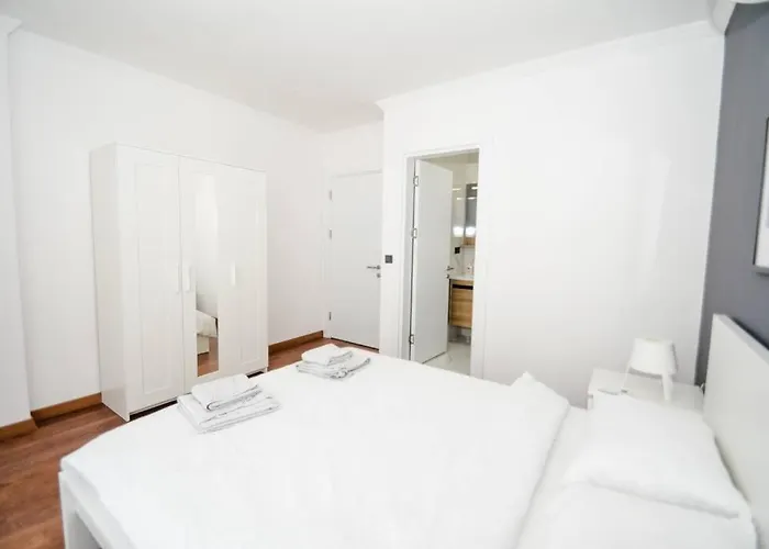 Appartement 300m To 2 Bedroom Upstairs Flat With Pool A2 - Yeni Dunya Bodrum